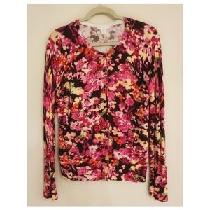Light weight floral pattern sweter/cardigan size Medium
